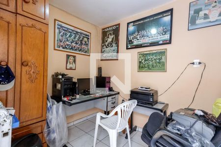 Casa à venda com 140m², 3 quartos e 2 vagasQuarto de Serviço