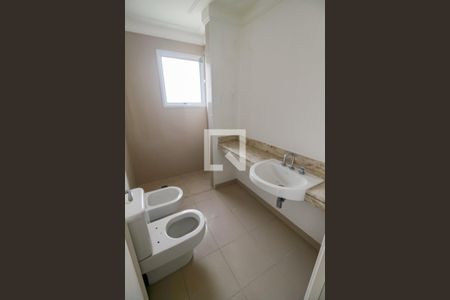 Apartamento à venda com 425m², 7 quartos e 5 vagasBanheiro da Suíte 3