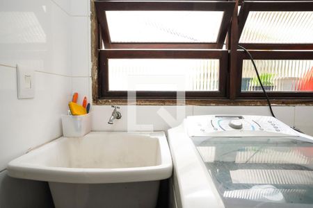 Casa à venda com 380m², 5 quartos e 2 vagasÁrea de Serviço