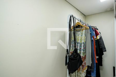 Casa à venda com 380m², 5 quartos e 2 vagasCloset Suíte 2