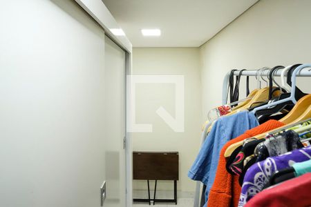 Casa à venda com 380m², 5 quartos e 2 vagasCloset Suíte 2