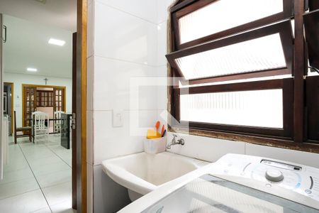 Casa à venda com 380m², 5 quartos e 2 vagasÁrea de Serviço