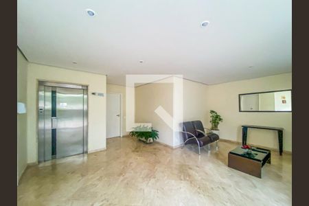 Apartamento à venda com 159m², 2 quartos e 2 vagas Apartamento à venda com 159m², 2 quartos e 2 vagasHall