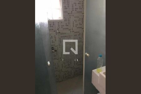 Casa à venda com 3 quartos, 250m² em Vila Monumento, São Paulo