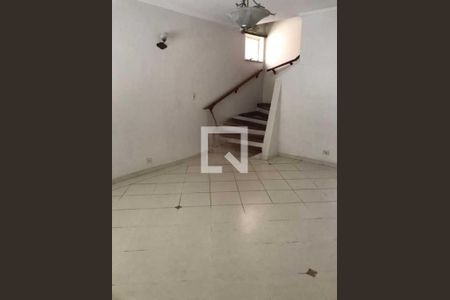 Casa à venda com 3 quartos, 250m² em Vila Monumento, São Paulo