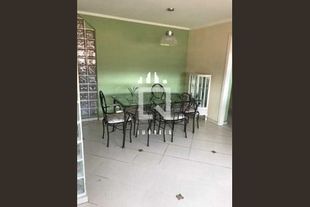 Casa à venda com 3 quartos, 250m² em Vila Monumento, São Paulo