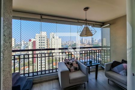 Apartamento à venda com 140m², 3 quartos e 2 vagas Apartamento à venda com 140m², 3 quartos e 2 vagasVaranda