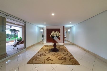 Apartamento à venda com 140m², 3 quartos e 2 vagas Apartamento à venda com 140m², 3 quartos e 2 vagasHall de entrada