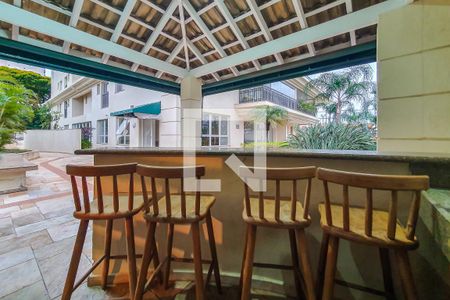 Apartamento à venda com 140m², 3 quartos e 2 vagas Apartamento à venda com 140m², 3 quartos e 2 vagasÁrea comum - Churrasqueira