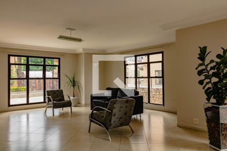 Apartamento à venda com 167m², 3 quartos e 3 vagas Apartamento à venda com 167m², 3 quartos e 3 vagasÁrea comum