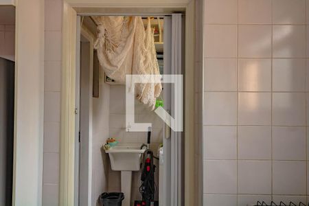 Apartamento à venda com 167m², 3 quartos e 3 vagas Apartamento à venda com 167m², 3 quartos e 3 vagasÁrea de serviço