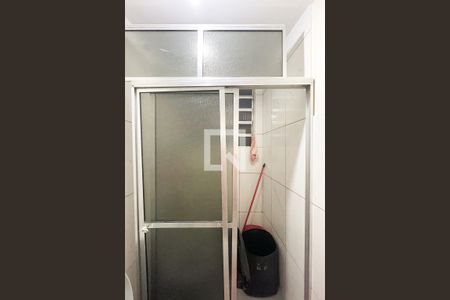 Casa à venda com 180m², 3 quartos e 3 vagas Casa à venda com 180m², 3 quartos e 3 vagasBanheiro 1