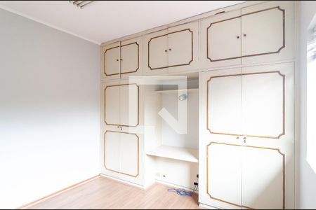 Casa à venda com 296m², 3 quartos e 2 vagas Casa à venda com 296m², 3 quartos e 2 vagasQuarto 2