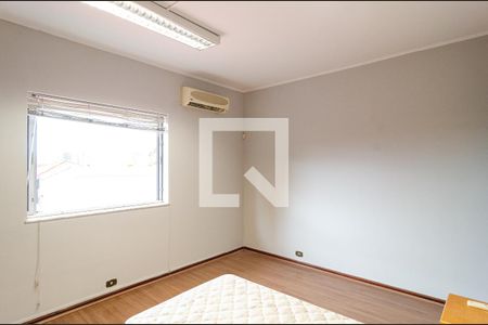 Casa à venda com 296m², 3 quartos e 2 vagas Casa à venda com 296m², 3 quartos e 2 vagasSuíte