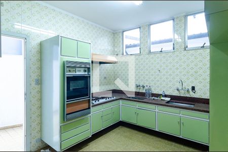 Casa à venda com 296m², 3 quartos e 2 vagas Casa à venda com 296m², 3 quartos e 2 vagasCozinha