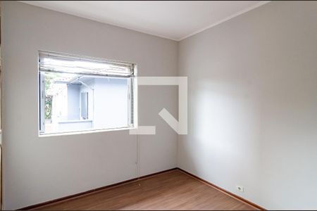 Casa à venda com 296m², 3 quartos e 2 vagas Casa à venda com 296m², 3 quartos e 2 vagasQuarto 2