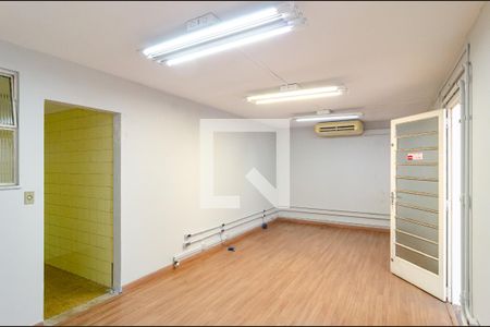 Casa à venda com 296m², 3 quartos e 2 vagas Casa à venda com 296m², 3 quartos e 2 vagasÁrea comum