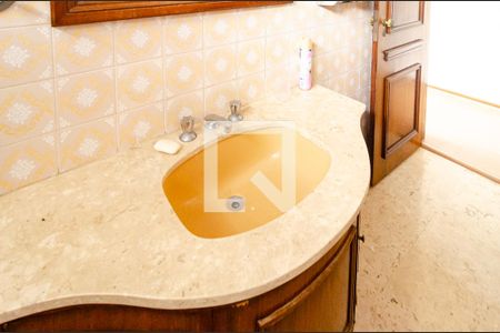 Casa à venda com 296m², 3 quartos e 2 vagas Casa à venda com 296m², 3 quartos e 2 vagasBanheiro da Suíte