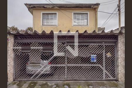 Casa à venda com 249m², 3 quartos e 2 vagas Casa à venda com 249m², 3 quartos e 2 vagasFachada