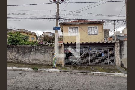 Casa à venda com 249m², 3 quartos e 2 vagas Casa à venda com 249m², 3 quartos e 2 vagasFachada