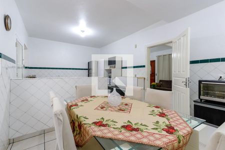 Casa à venda com 249m², 3 quartos e 2 vagas Casa à venda com 249m², 3 quartos e 2 vagasCopa