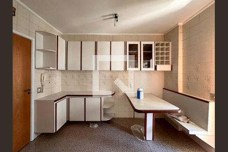 Apartamento à venda com 120m², 4 quartos e 2 vagasCozinha