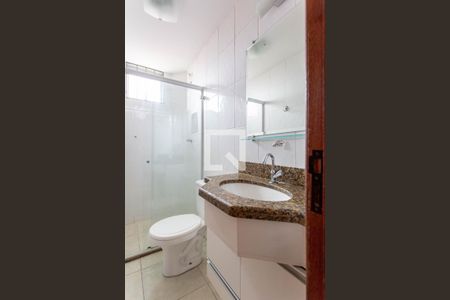 Apartamento à venda com 115m², 3 quartos e 2 vagas Apartamento à venda com 115m², 3 quartos e 2 vagasBanheiro da Suíte