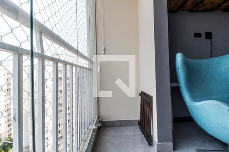 Varanda de apartamento para alugar com 2 quartos, 58m² em Jardim Tupanci, Barueri