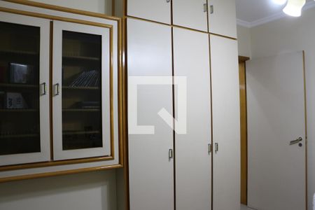 Apartamento à venda com 200m², 3 quartos e 2 vagasQuarto 1