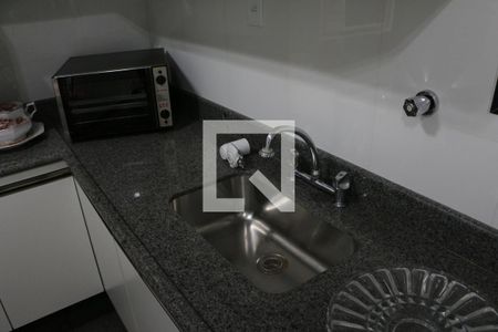 Apartamento à venda com 200m², 3 quartos e 2 vagasCozinha