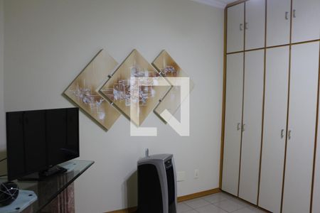 Apartamento à venda com 200m², 3 quartos e 2 vagasQuarto 2