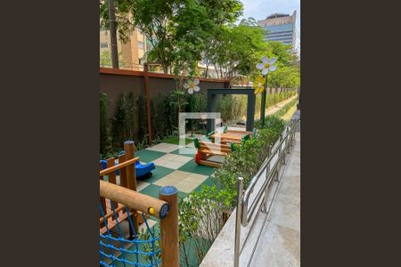 Apartamento à venda com 343m², 4 quartos e 4 vagas Apartamento à venda com 343m², 4 quartos e 4 vagasPlayground