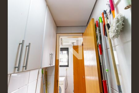 Apartamento à venda com 123m², 3 quartos e 3 vagas Apartamento à venda com 123m², 3 quartos e 3 vagasQuarto de Serviço