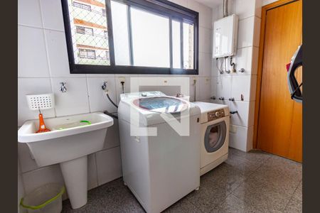 Apartamento à venda com 123m², 3 quartos e 3 vagas Apartamento à venda com 123m², 3 quartos e 3 vagasÁrea de Serviço