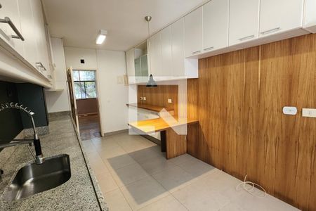 Apartamento à venda com 200m², 4 quartos e 2 vagasCozinha
