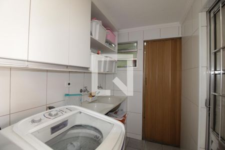 Casa à venda com 120m², 3 quartos e 2 vagasÁrea de Serviço