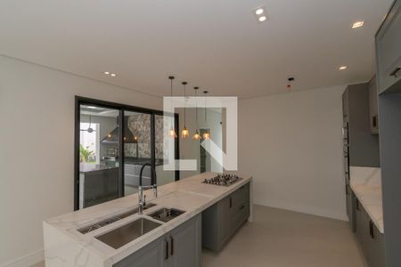 Casa de condomínio à venda com 440m², 4 quartos e 4 vagas Casa de condomínio à venda com 440m², 4 quartos e 4 vagasCozinha