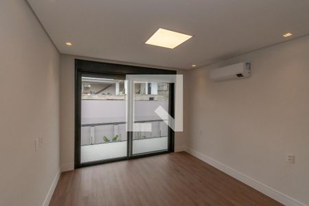 Casa de condomínio à venda com 440m², 4 quartos e 4 vagas Casa de condomínio à venda com 440m², 4 quartos e 4 vagasSuite 1