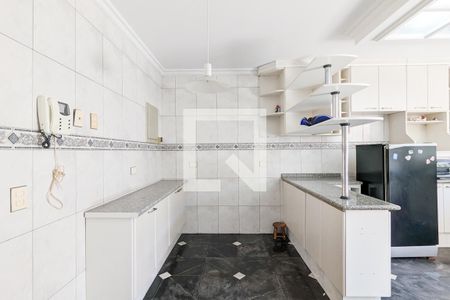 Casa à venda com 240m², 3 quartos e 3 vagasCopa e cozinha