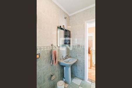 Casa à venda com 240m², 3 quartos e 3 vagasBanheiro