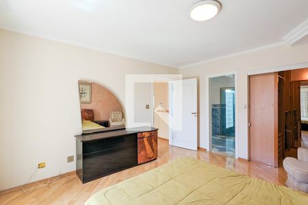 Casa à venda com 240m², 3 quartos e 3 vagasQuarto da suíte