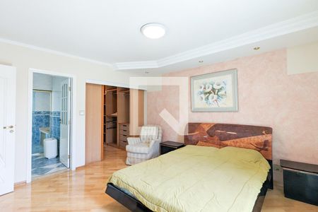 Casa à venda com 240m², 3 quartos e 3 vagasQuarto da suíte