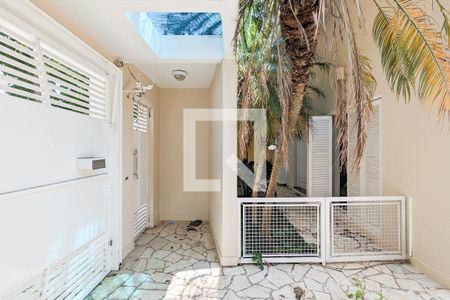 Casa à venda com 240m², 3 quartos e 3 vagasGaragem