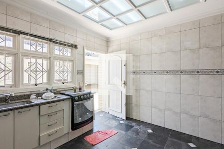 Casa à venda com 240m², 3 quartos e 3 vagasCopa e cozinha