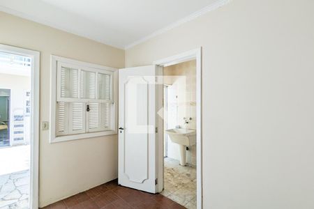 Casa à venda com 240m², 3 quartos e 3 vagasQuarto de serviço