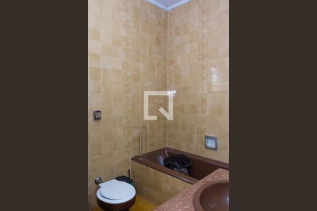 Casa à venda com 332m², 4 quartos e 3 vagasBanheiro