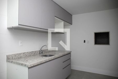Apartamento à venda com 83m², 2 quartos e 1 vagaCozinha + Área de Serviço