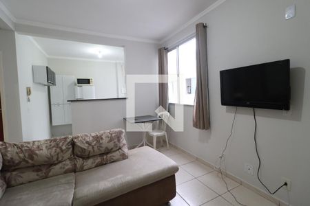 Sala de apartamento para alugar com 2 quartos, 45m² em Gávea, Uberlândia