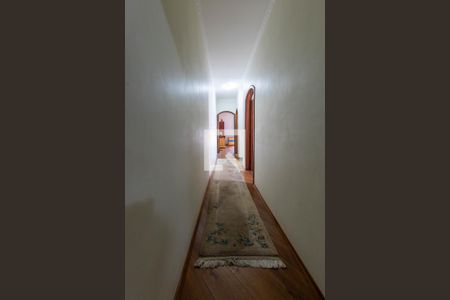 Casa à venda com 160m², 3 quartos e 2 vagasCorredor