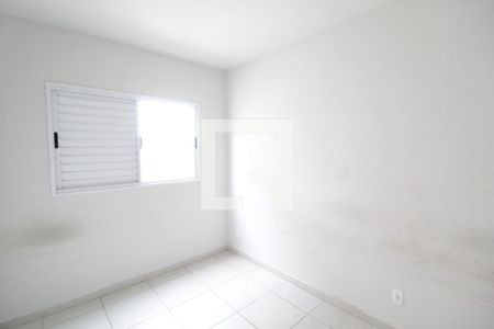 Quarto 2 de apartamento para alugar com 2 quartos, 48m² em Morumbi, Uberlândia